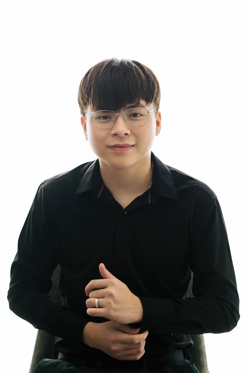 Giới thiệu Phạm Tuấn