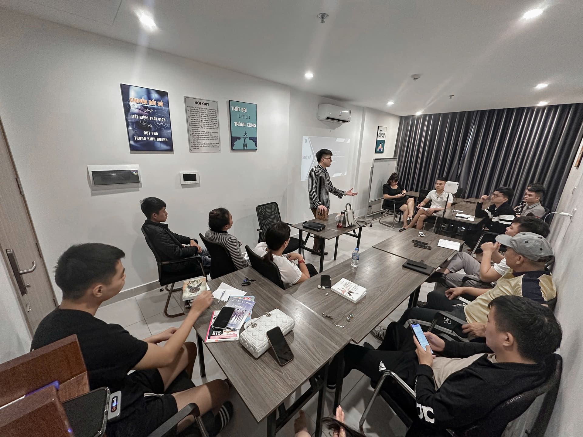 Team Phạm Tuấn